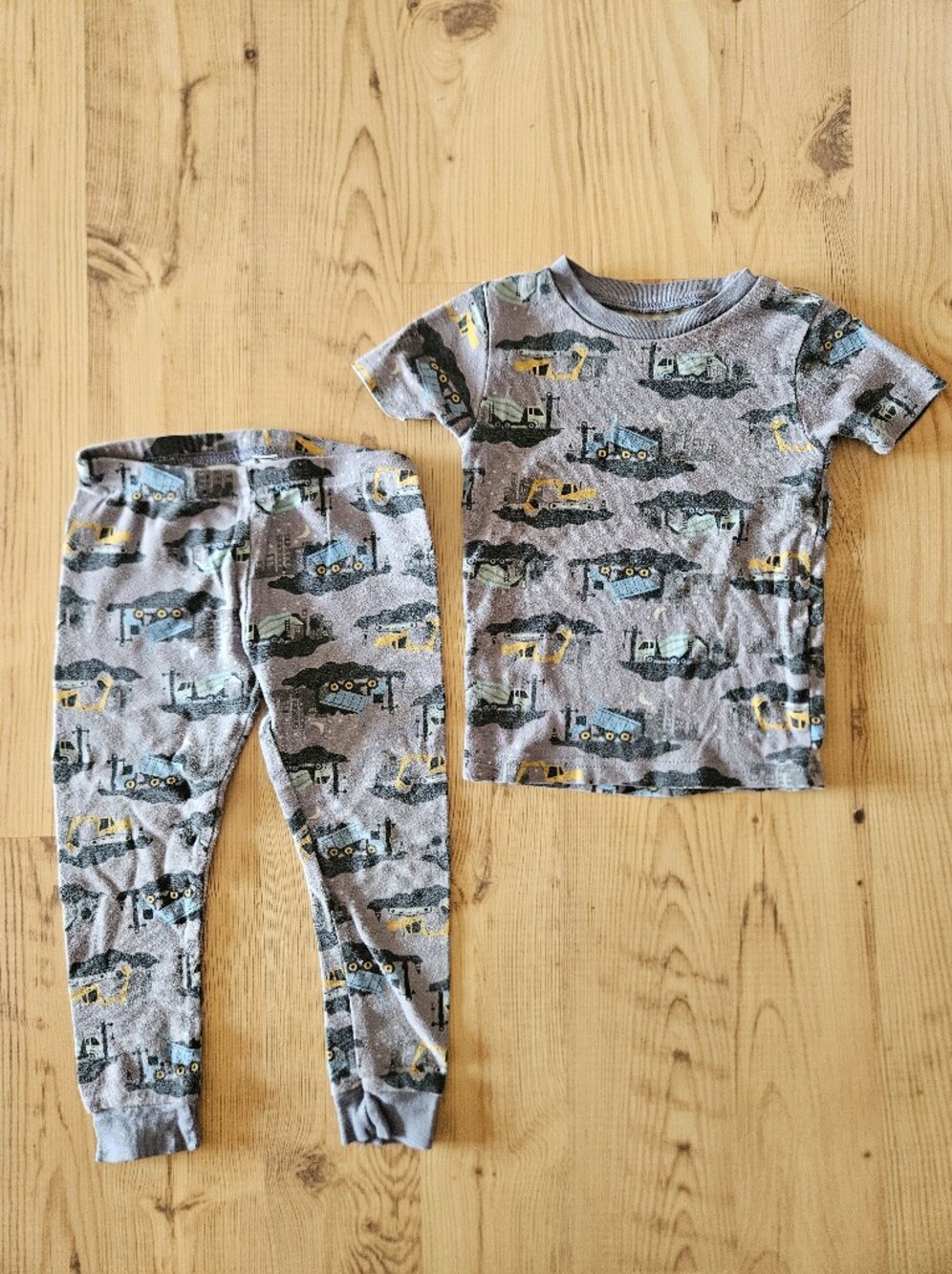 Lot Of Toddler Boy Clothing - Picture 3 of 7